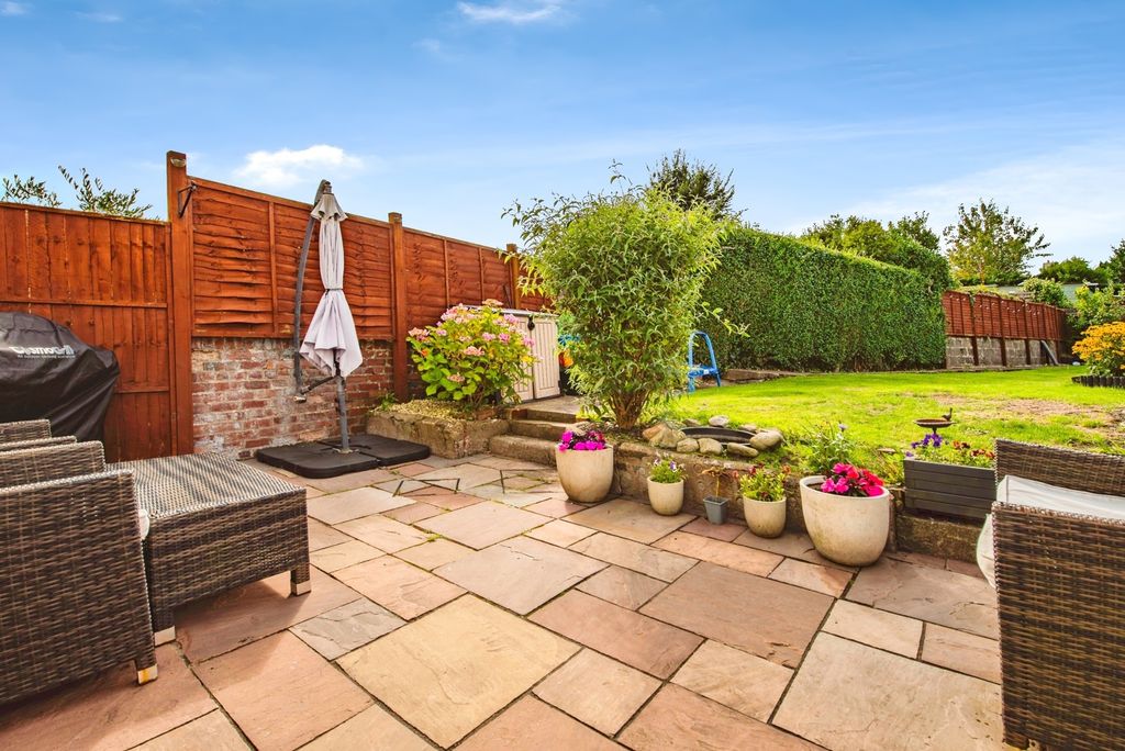 Property photo 2 of 17 Photo