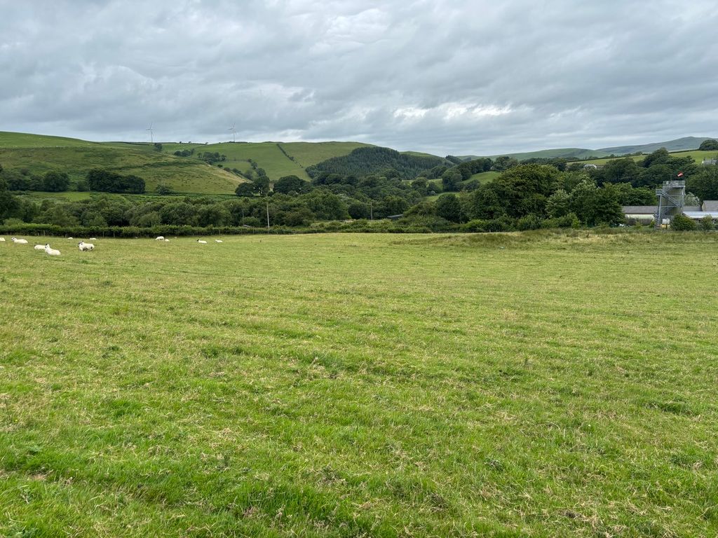 Property photo 1 of 6