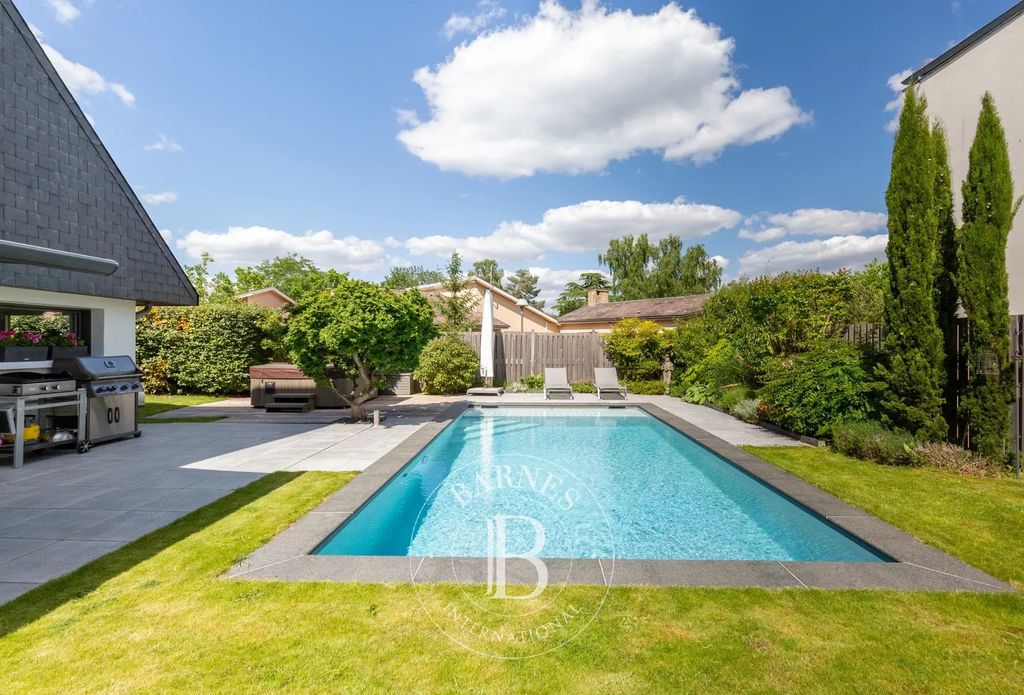 Property photo 3 of 23