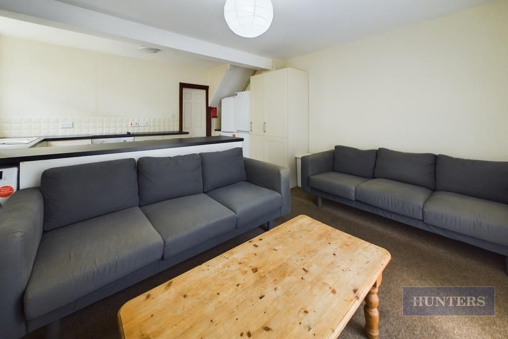 Property photo 3 of 18 Cam01635G0-Pr0292-Still005.Jpg