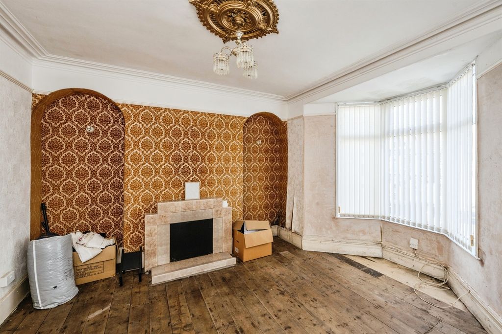 Property photo 2 of 16