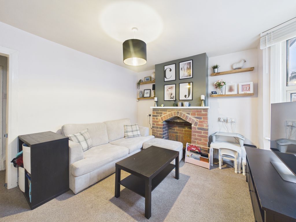 Property photo 3 of 9 Photo 1