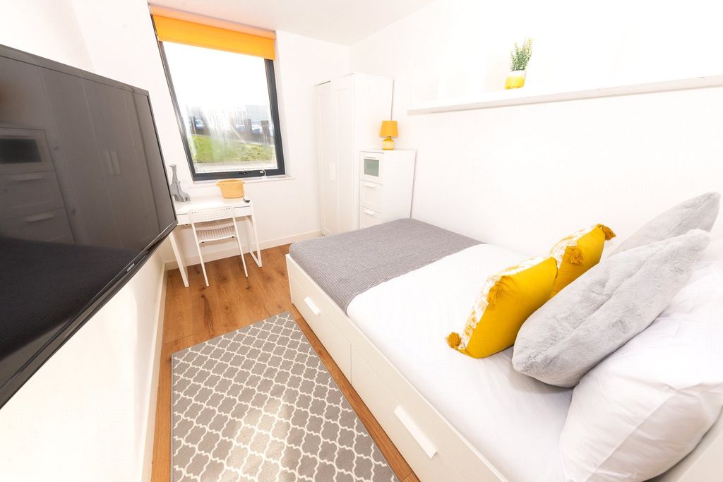 Property photo 1 of 6 Picture No. 10