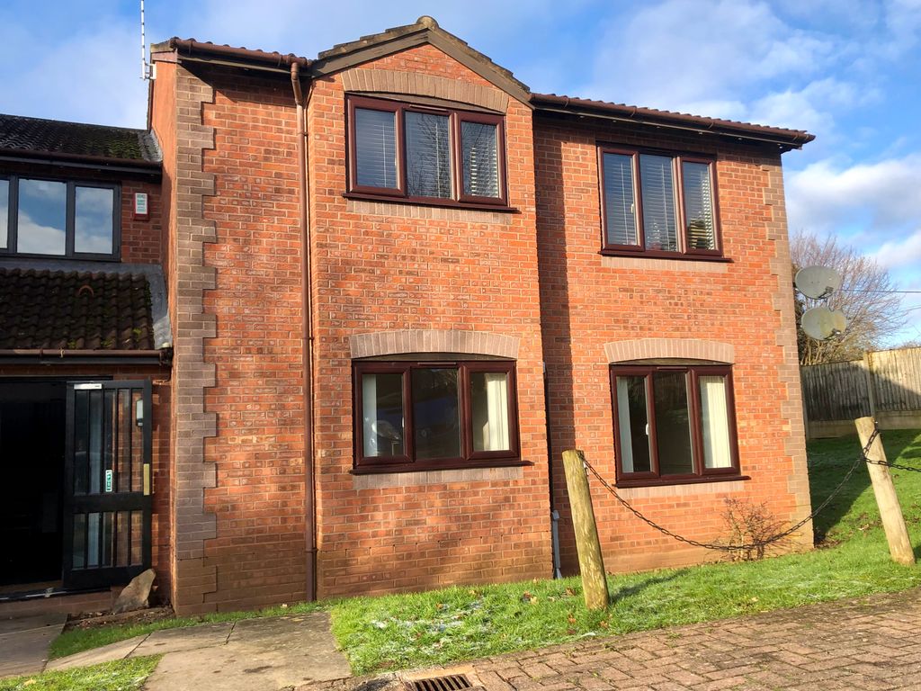 Property photo 1 of 8 Front