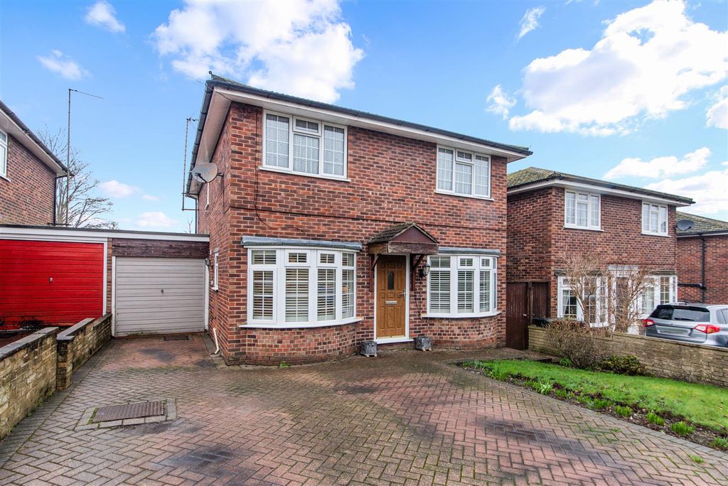 Property photo 1 of 25 Harding Road,.Jpg