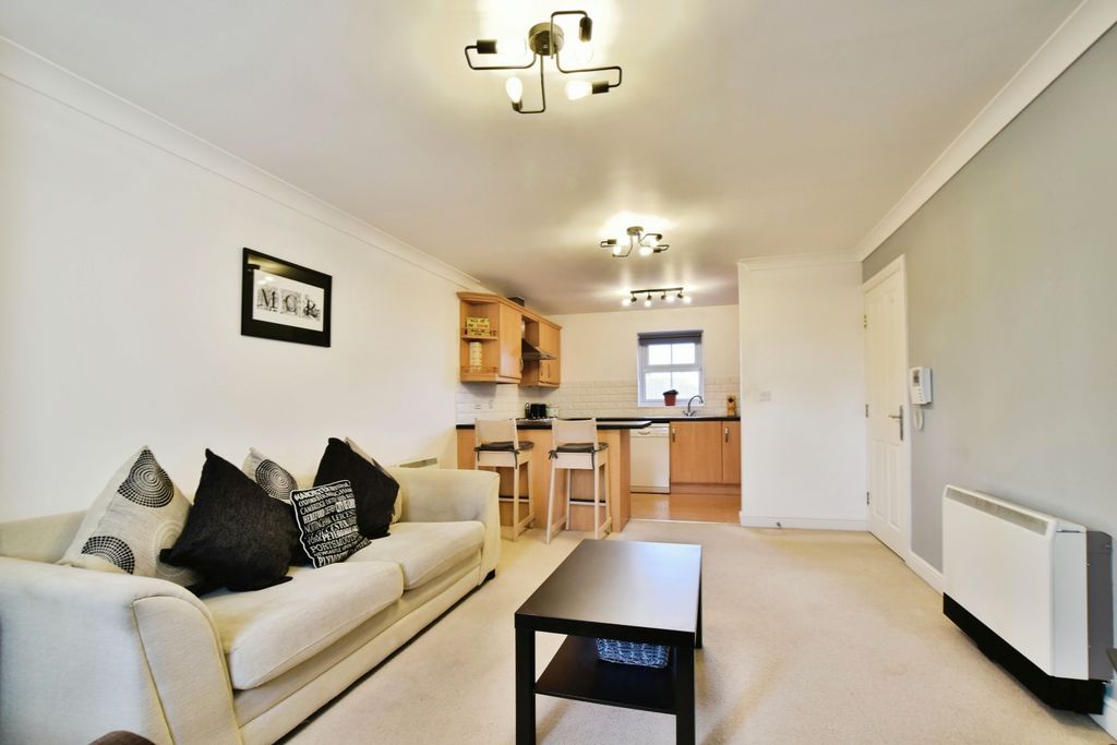 Property photo 3 of 14 Living Room