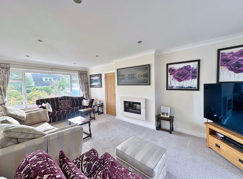 Property photo 3 of 33 Photo 4