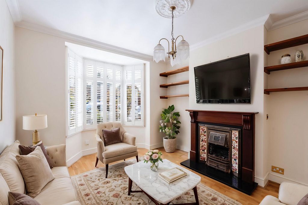 Property photo 2 of 14