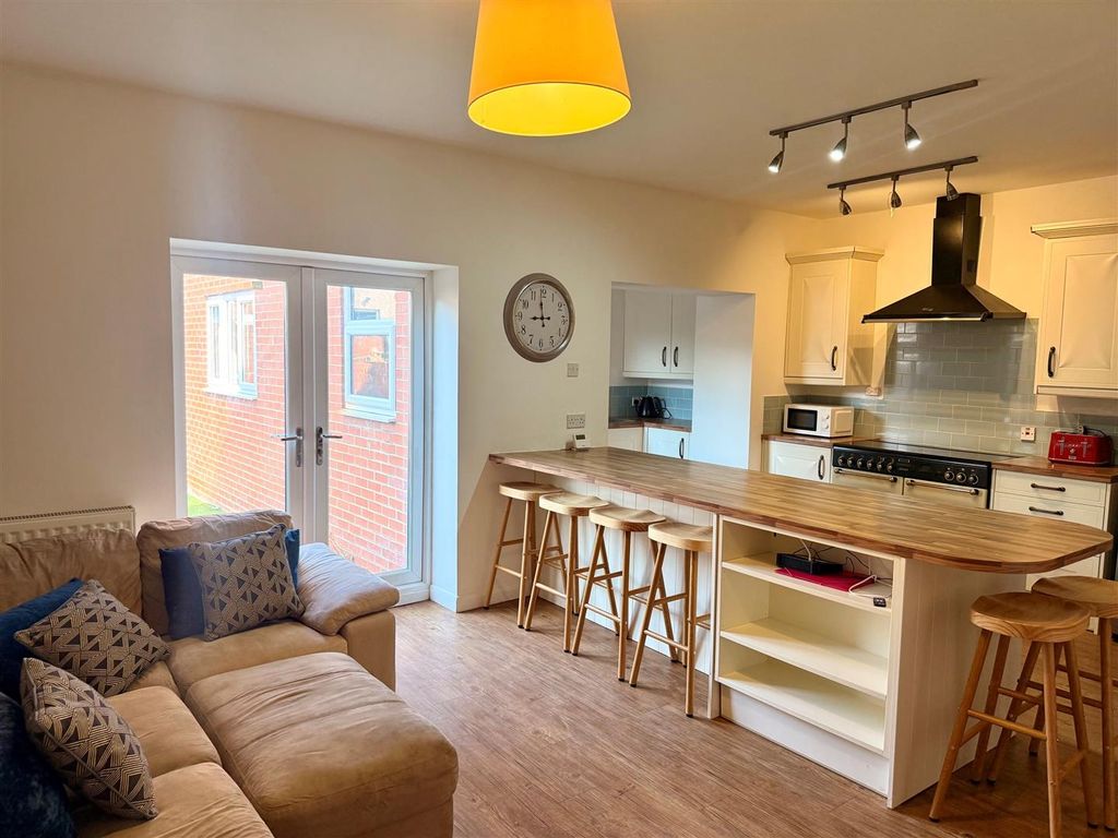 Property photo 1 of 13 Kitchen New.Jpg