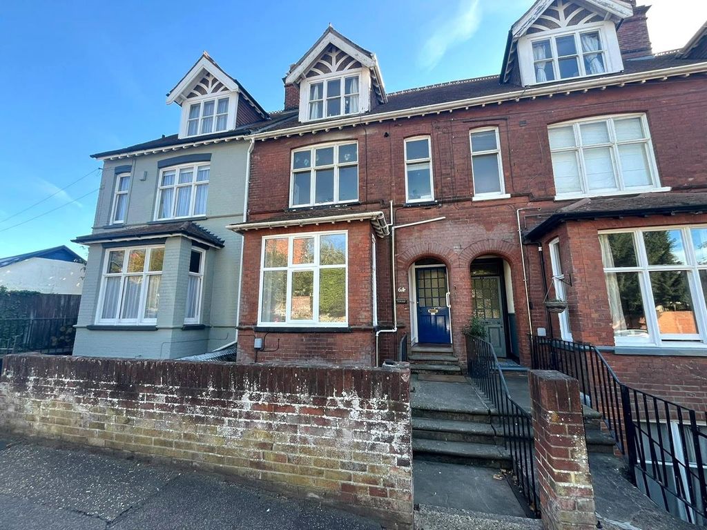 Property photo 1 of 5