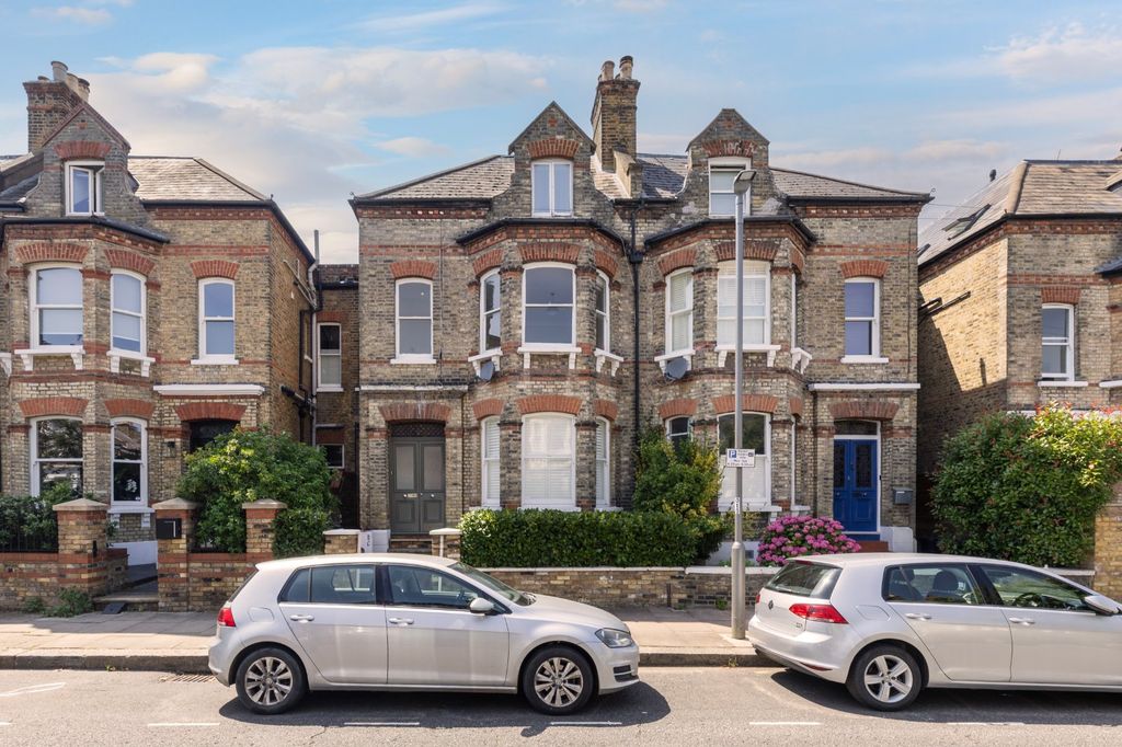 Property photo 1 of 7