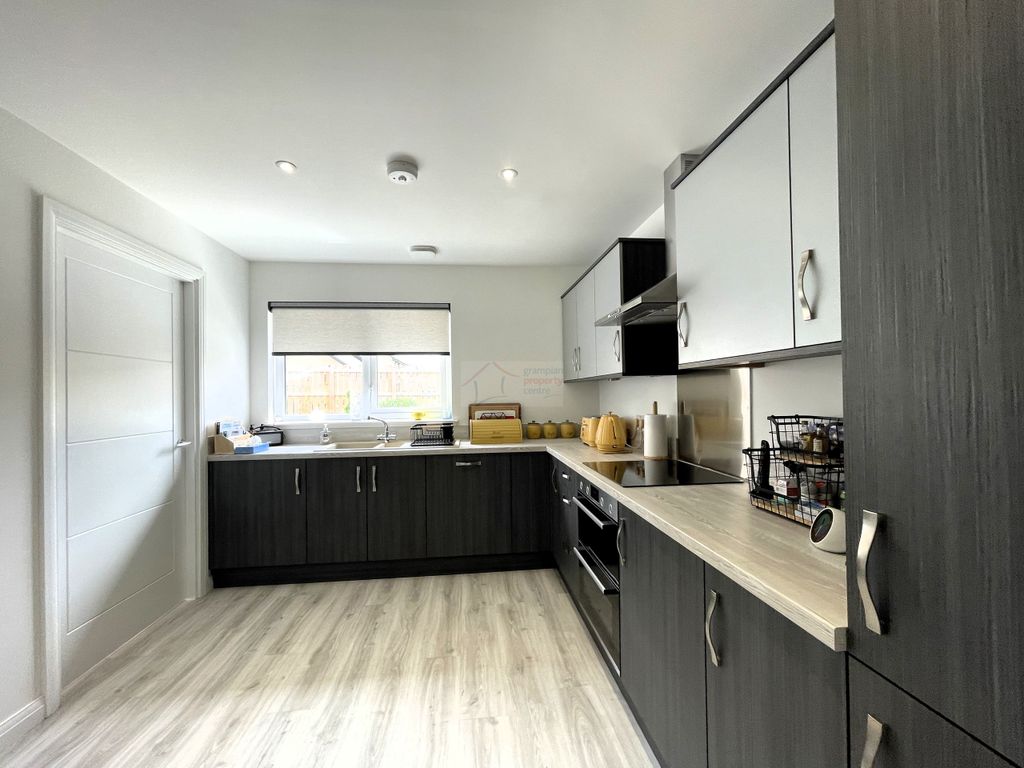 Property photo 2 of 18 Kitchen A.Jpg
