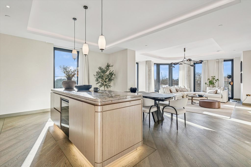 Property photo 2 of 25 Image