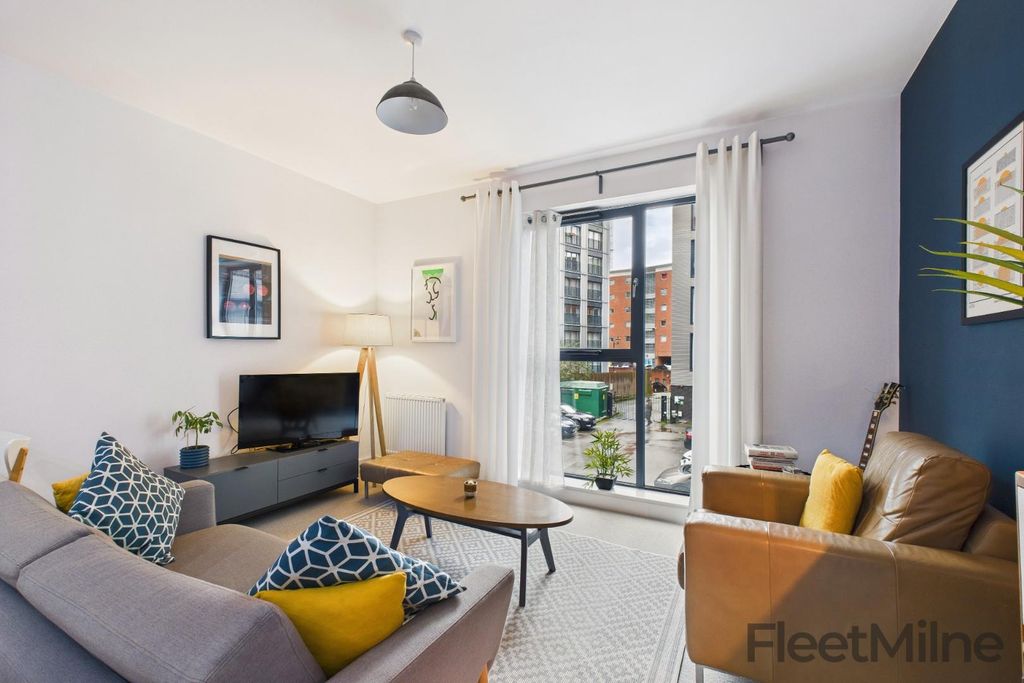 Property photo 2 of 12 Living/Dining Area