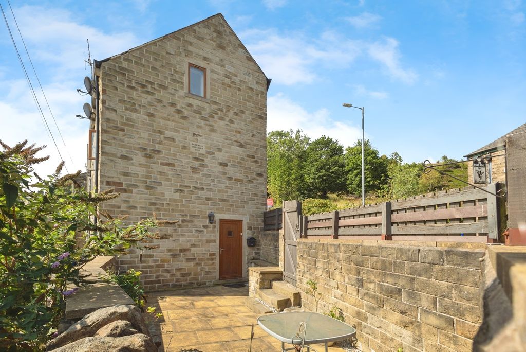 Property photo 1 of 17 Photo