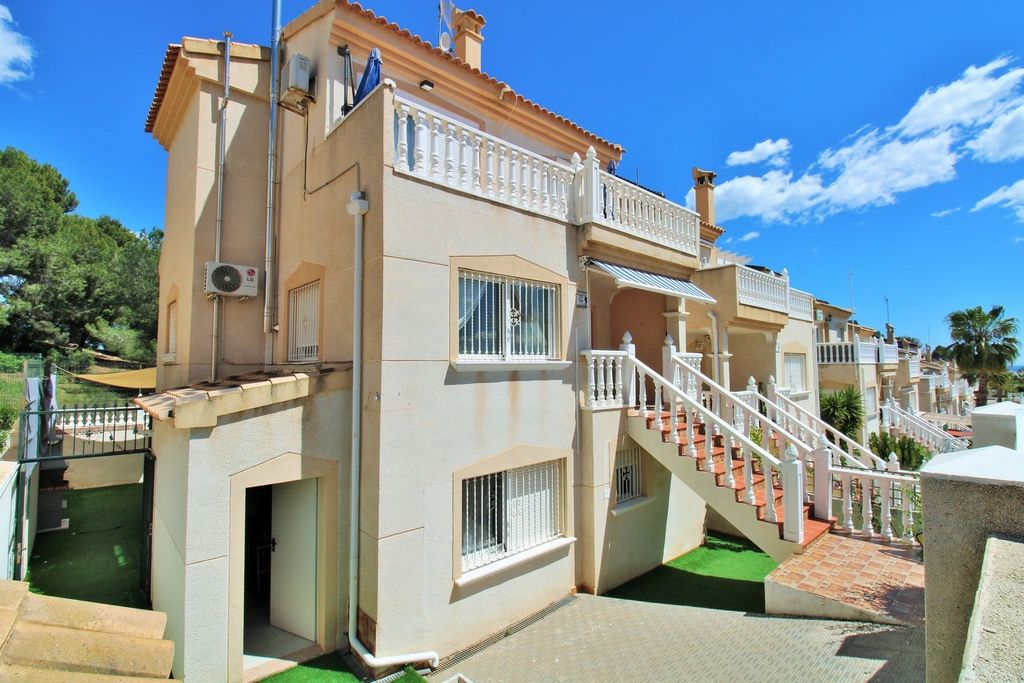 Property photo 1 of 50
