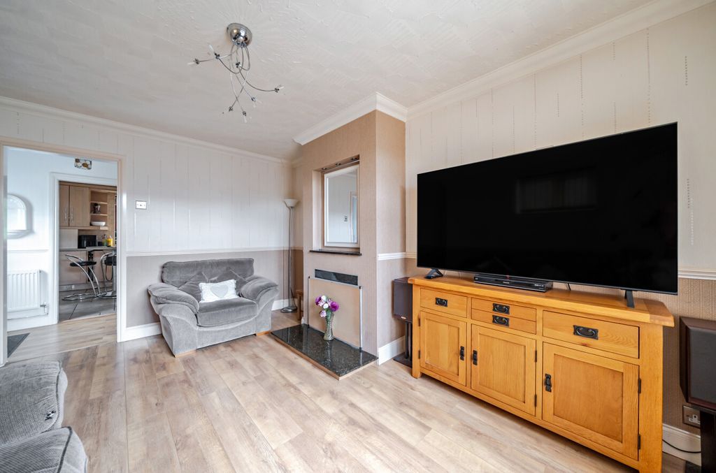 Property photo 3 of 10 1515621-24-1A0667...
