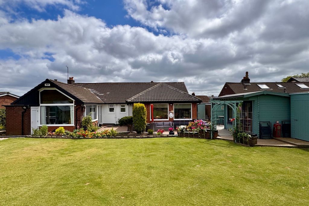 Property photo 2 of 42