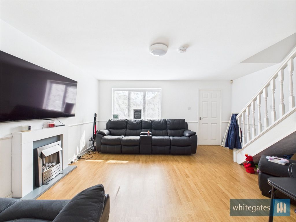 Property photo 3 of 15 Picture No. 06