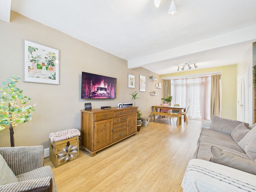 Property photo 2 of 26