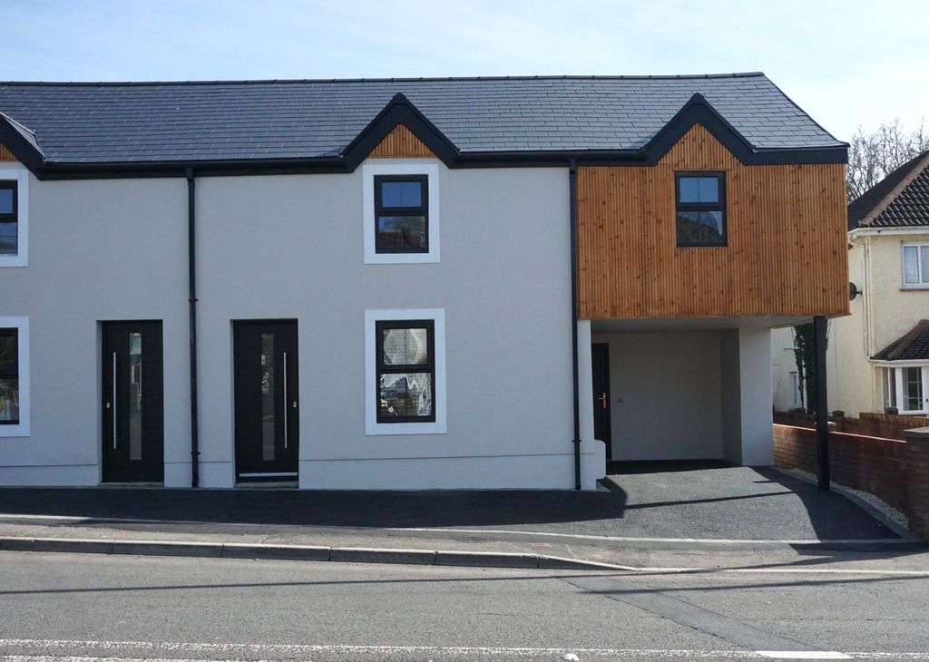 Property photo 2 of 17 Image 2