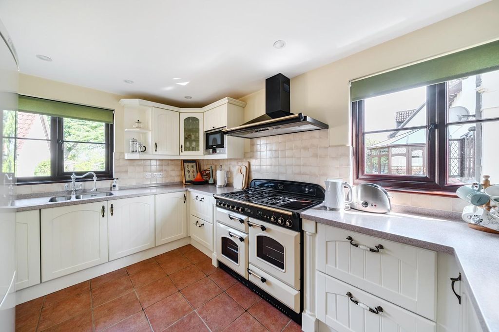 Property photo 3 of 28 1305754-3-684865ba3B4Fd.Jpg