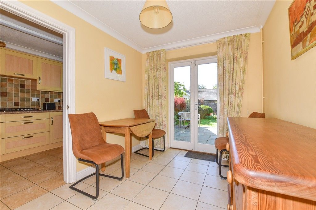 Property photo 3 of 11 Dining Area