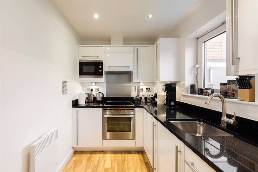 Property photo 3 of 16 Picture No. 09