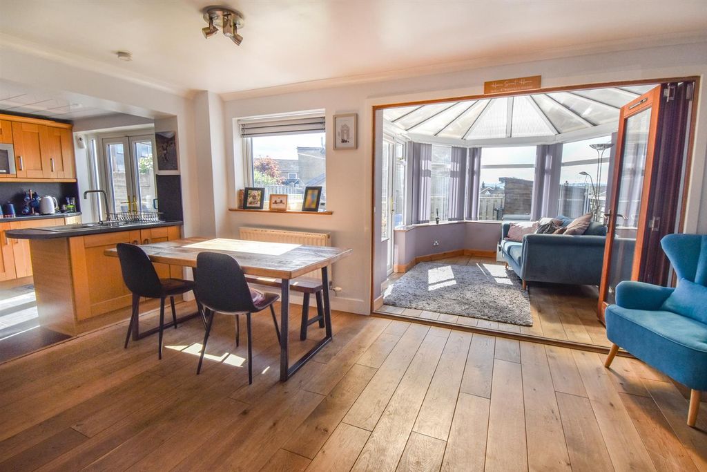 Property photo 2 of 20 Kitchen Diner