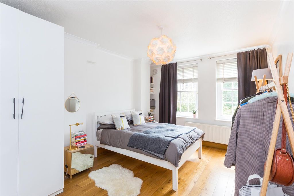 Property photo 1 of 8 Bedroom 1