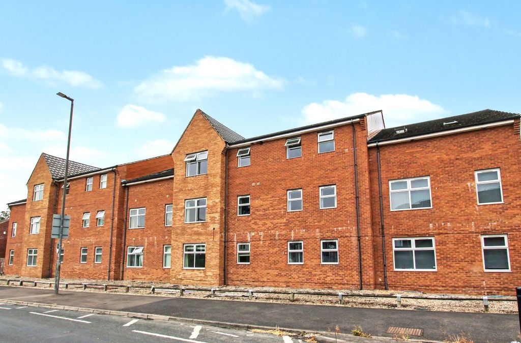 Property photo 1 of 2