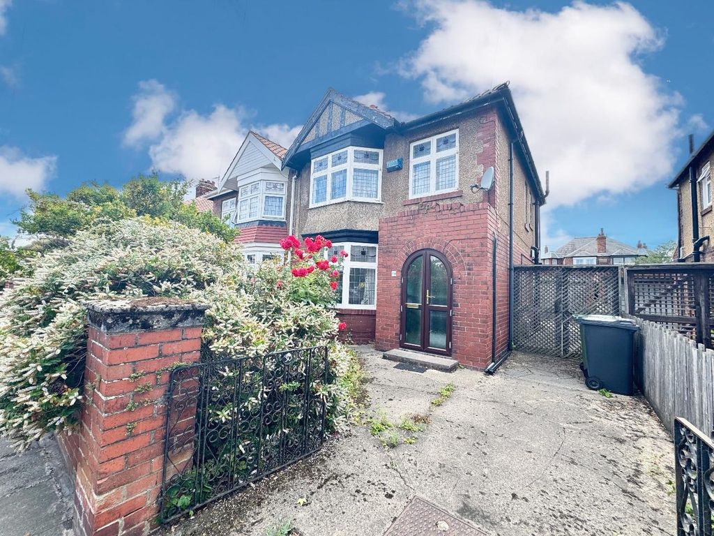 Property photo 1 of 13 External