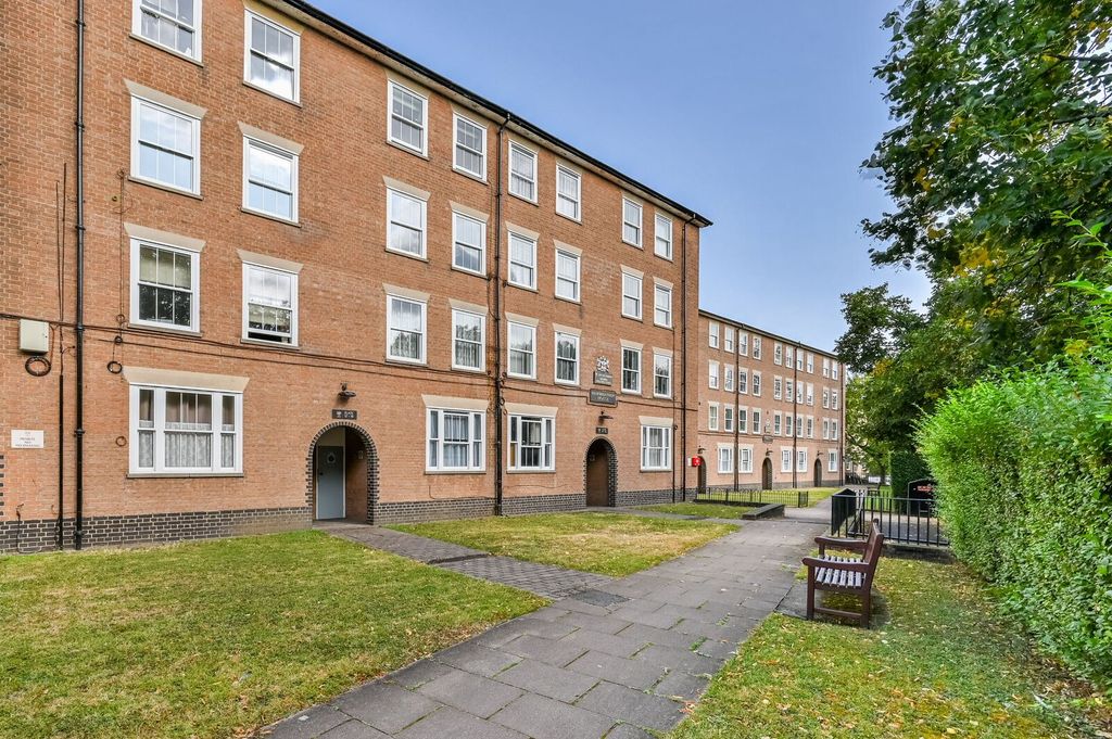 Property photo 1 of 7