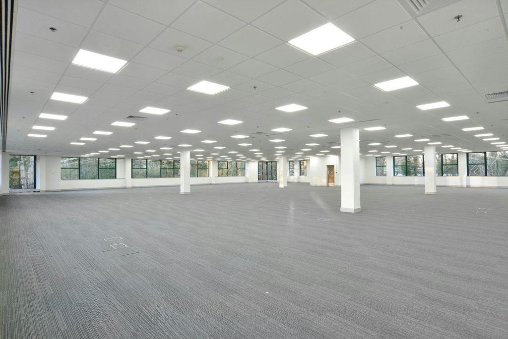 Property photo 3 of 8 The Crescent62.Jpg