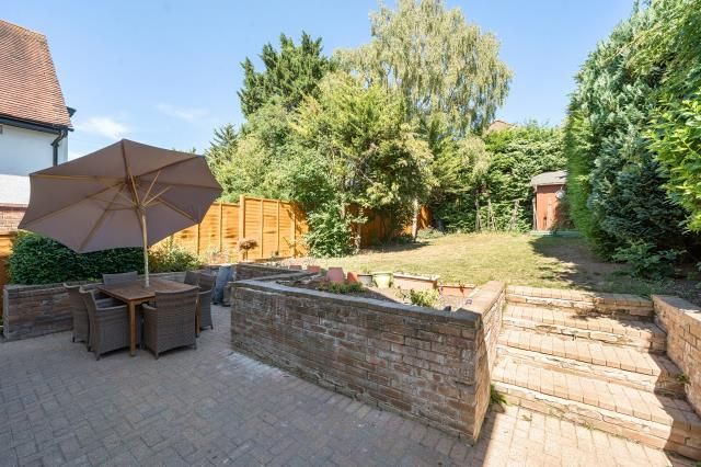 Property photo 2 of 17 Garden