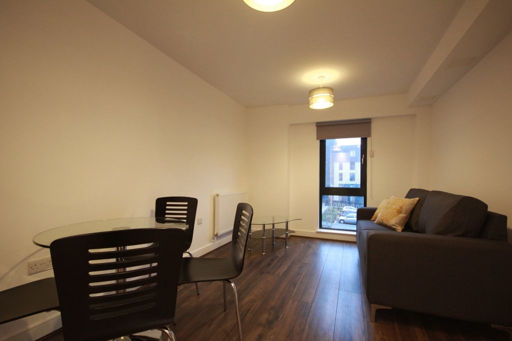 Property photo 2 of 7