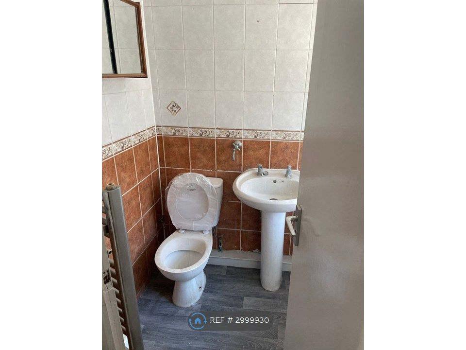 Property photo 3 of 14 Bathroom Pic 1 (Ground Floor)