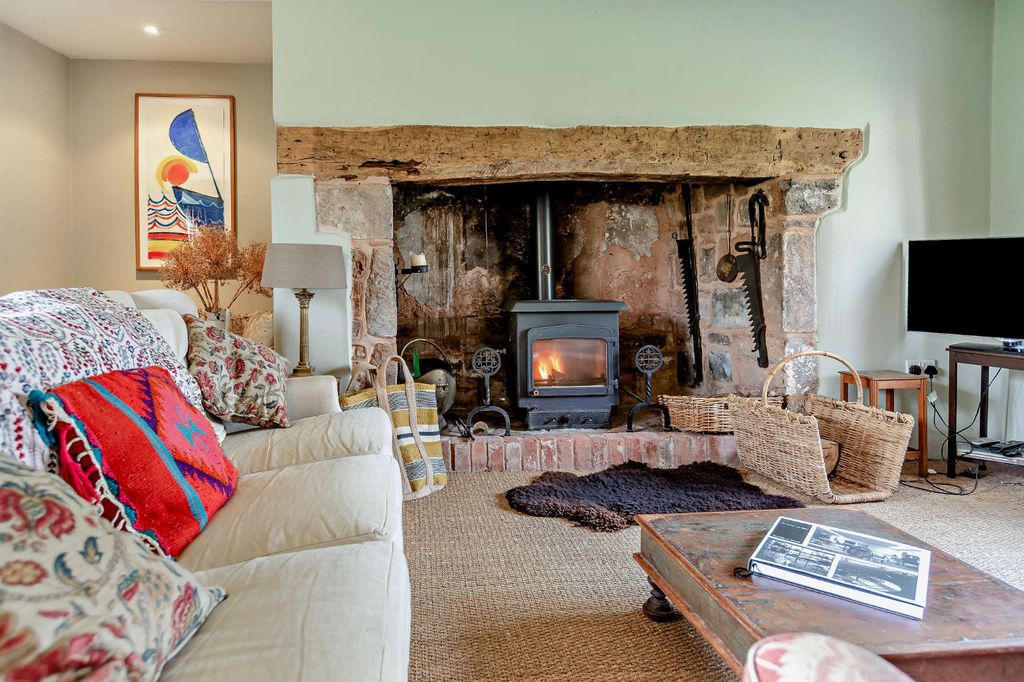 Property photo 3 of 31 Drawing Room