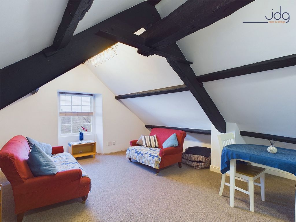 Property photo 2 of 10 Living Room