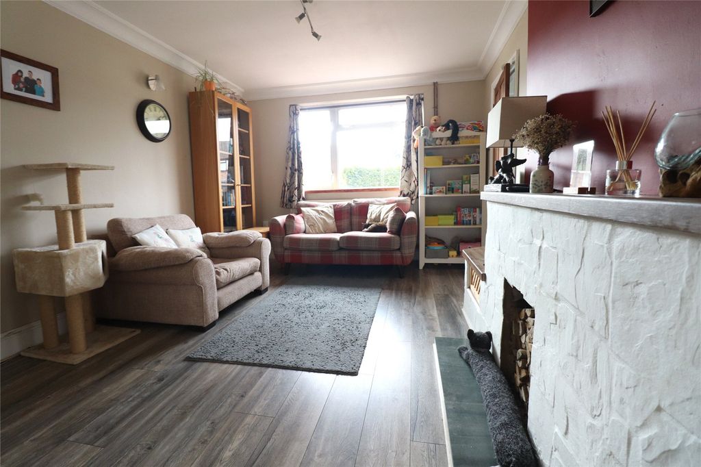 Property photo 3 of 25 Picture No. 04