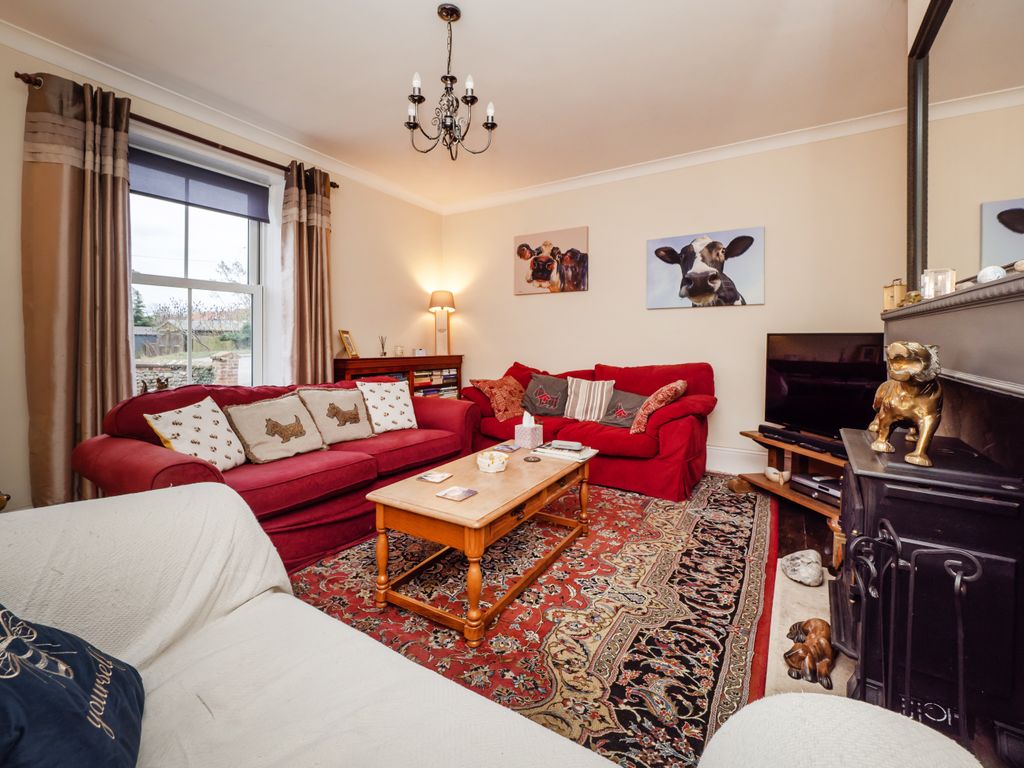 Property photo 3 of 18 Millhouse-54