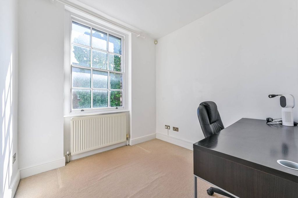 Property photo 3 of 10
