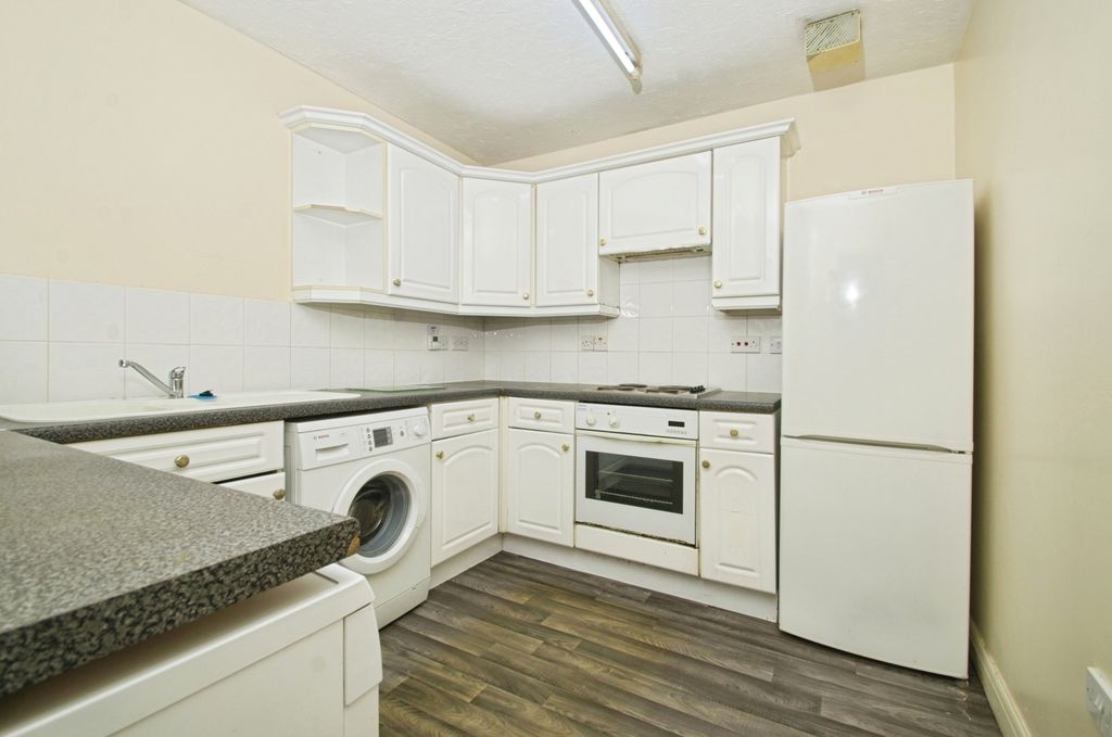 Property photo 2 of 17 Separate Kktchen