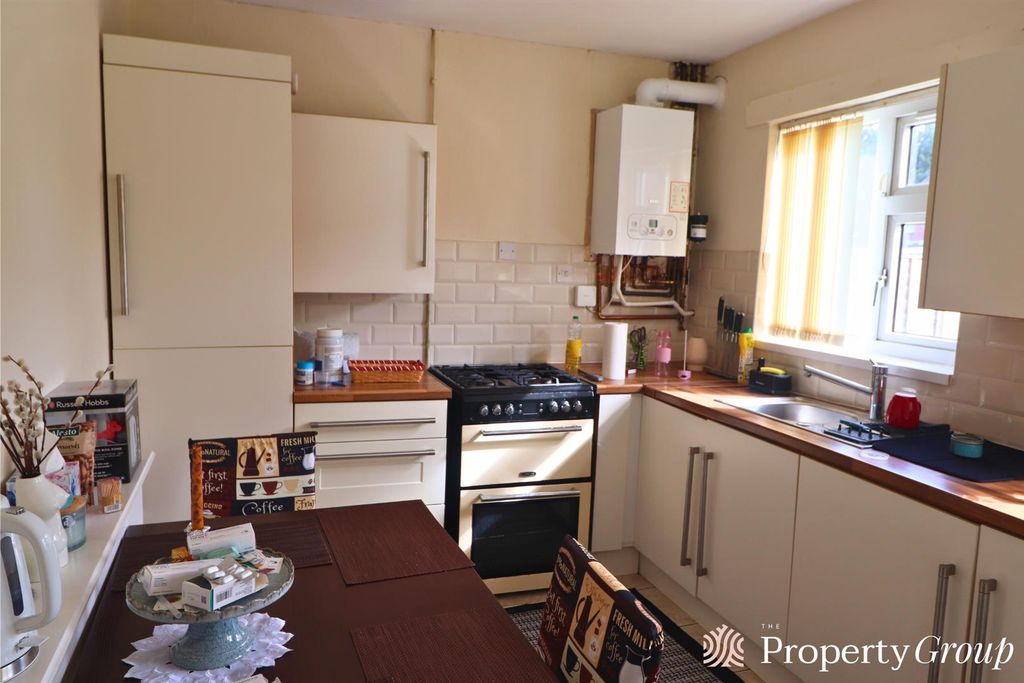 Property photo 2 of 9 29 Uxbridge Avenue (4).Png