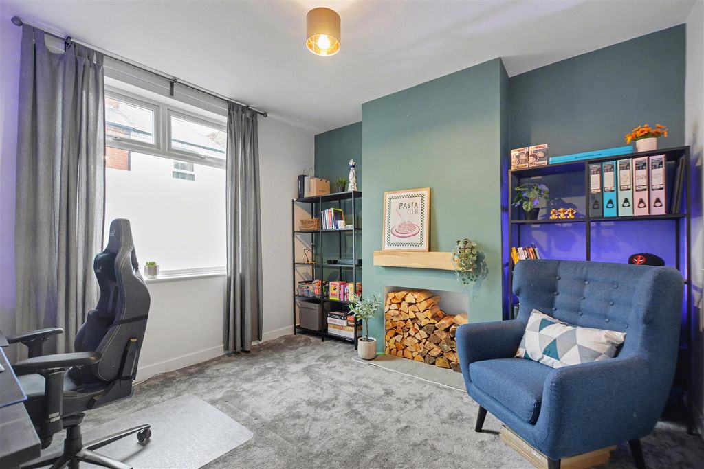 Property photo 2 of 19 Dining Room