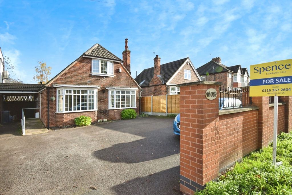 Property photo 2 of 17 Photo