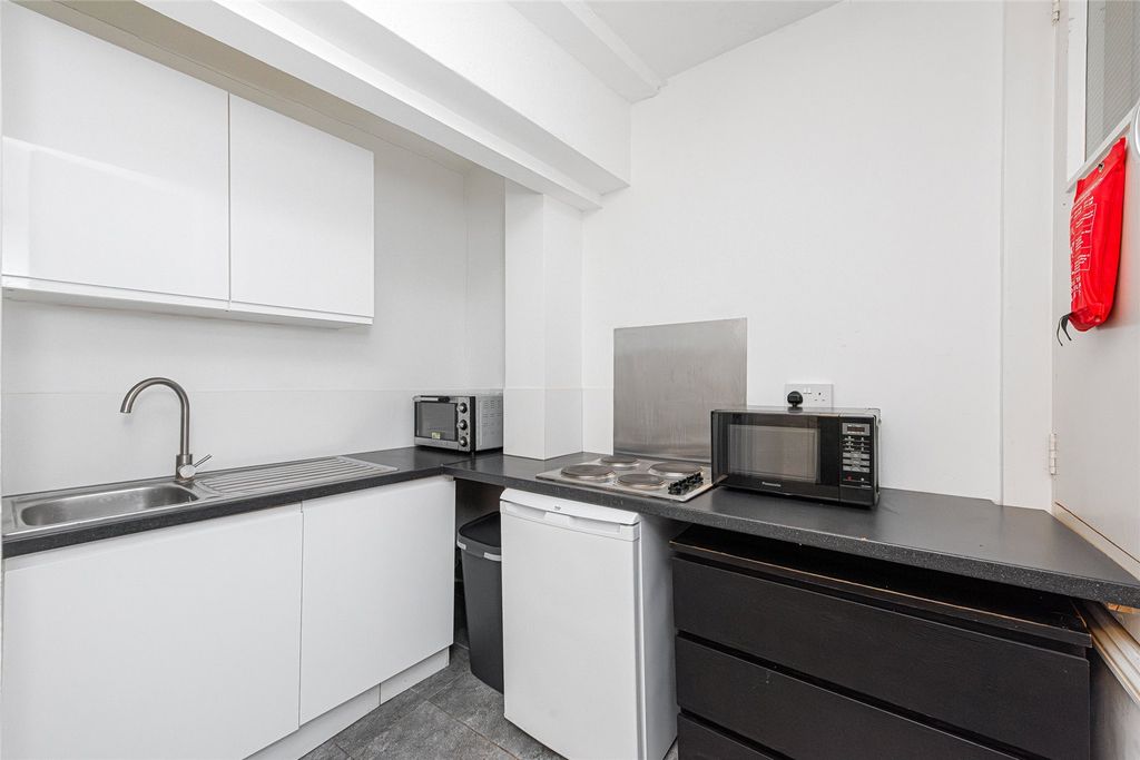 Property photo 2 of 6 Picture No. 04