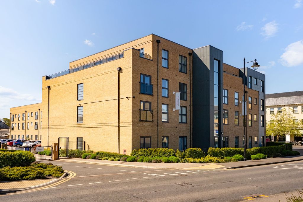 Property photo 1 of 29