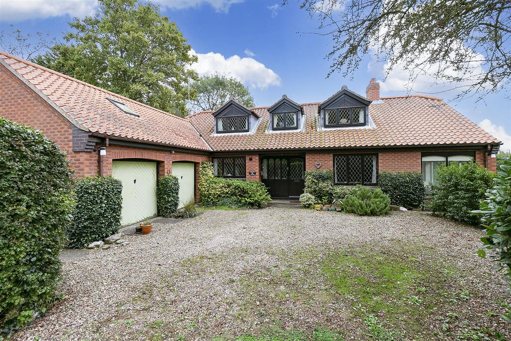 Property photo 2 of 18 026 - Hawthorn Cottage.Jpg