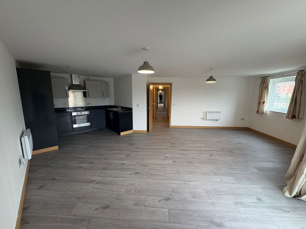 Property photo 2 of 12